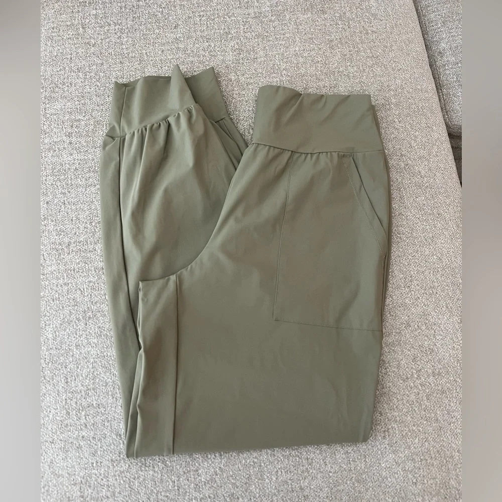 Halara medium joggers - Picture 5 of 5